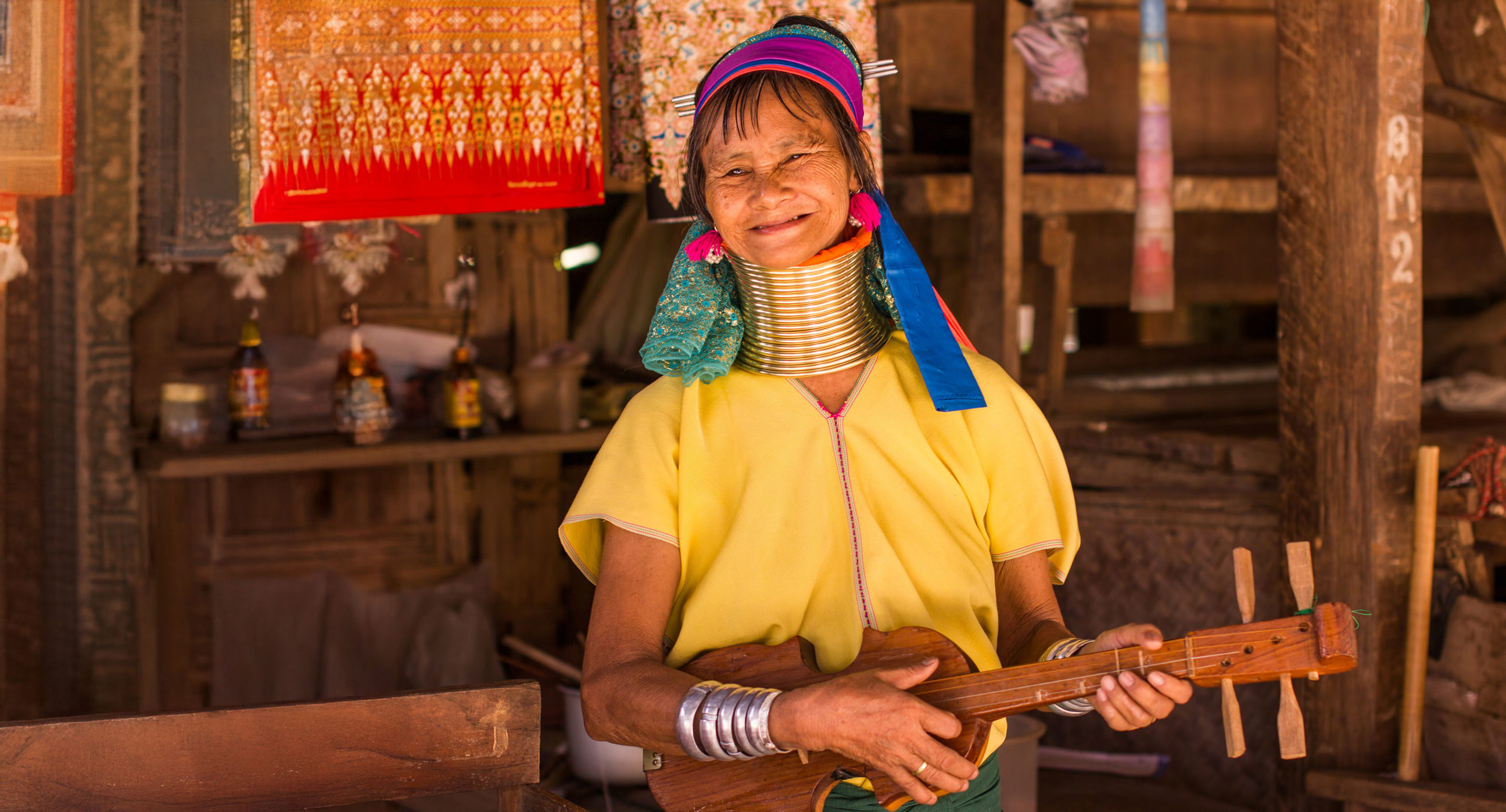 visit-hill-tribe-village-chiang-mai-thailand.jpg