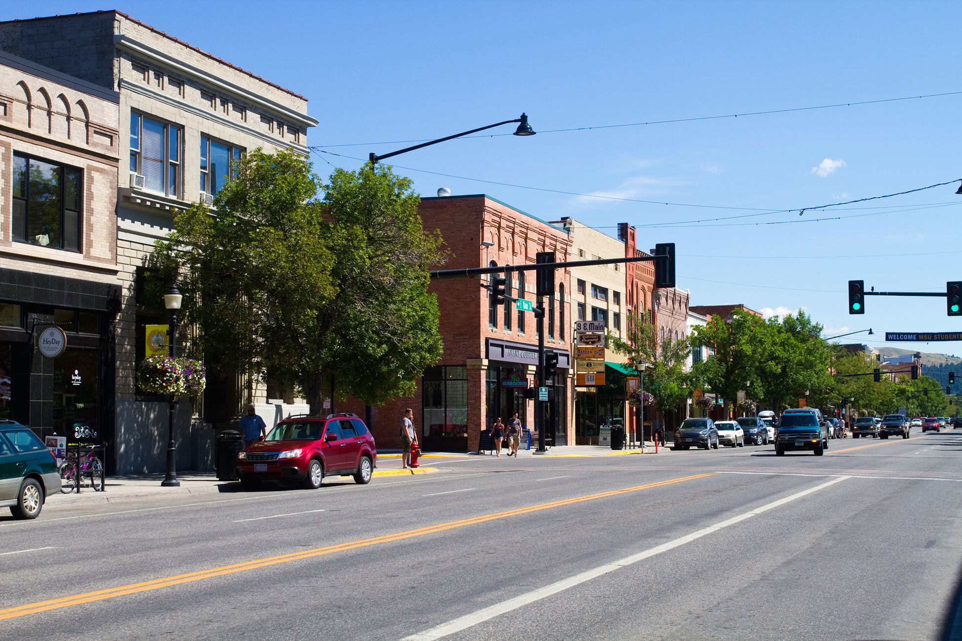 main-street-business-district-bozeman-montana-usa.jpg