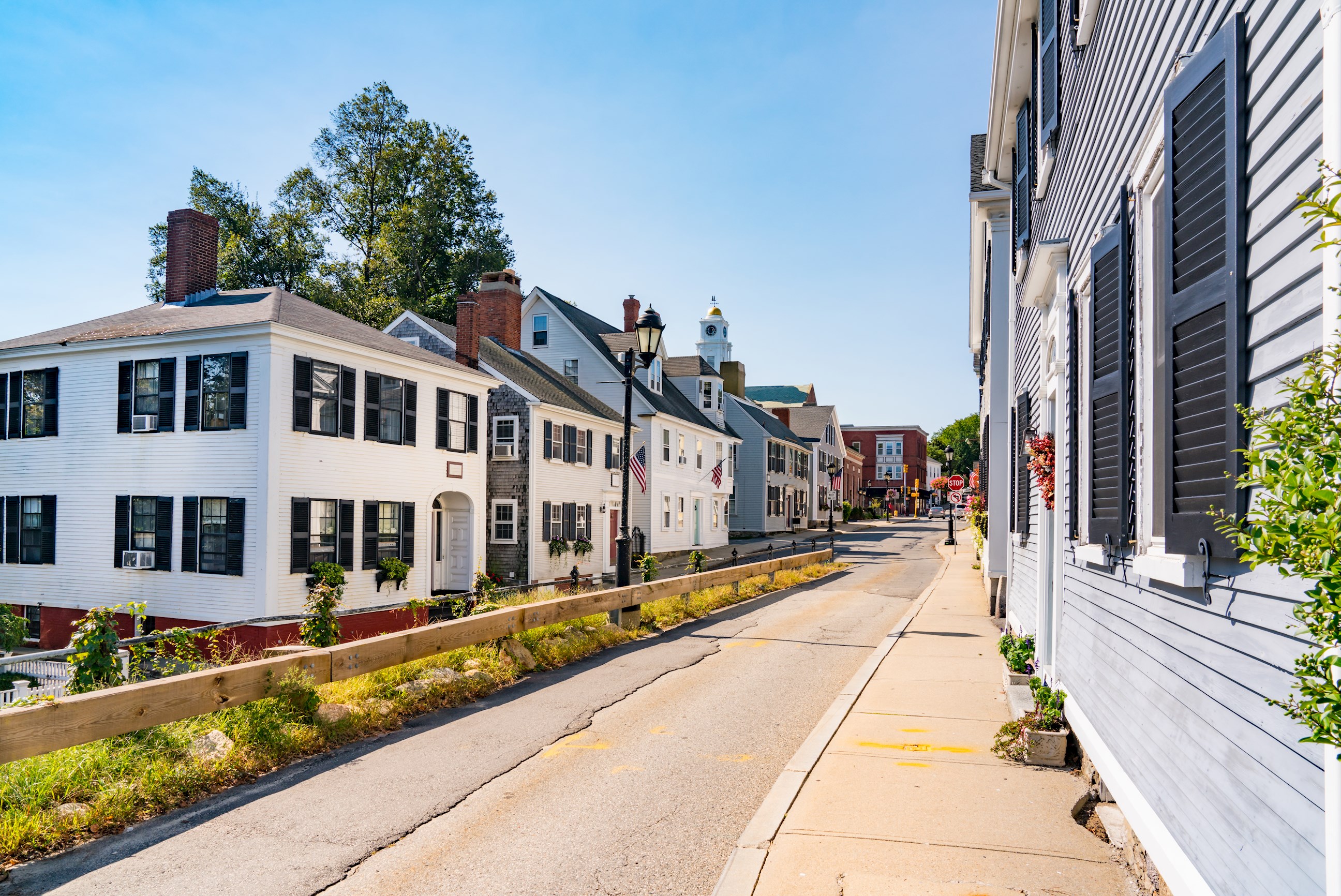 historic-homes-plymouth-massachusetts-usa.jpg