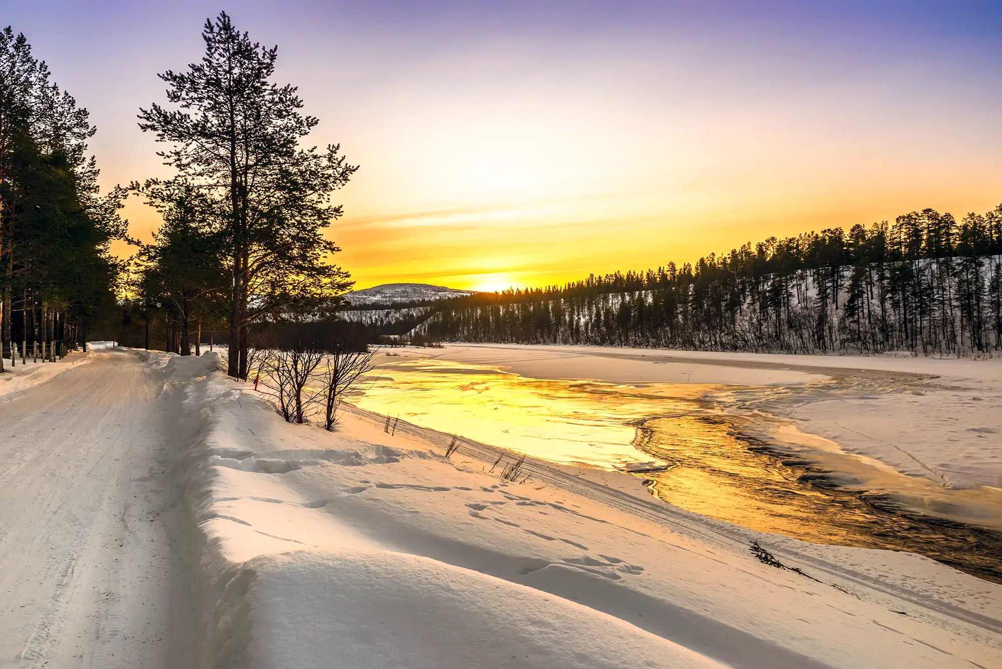 day-hero-sunrise-lake-alta-norway-winter.webp