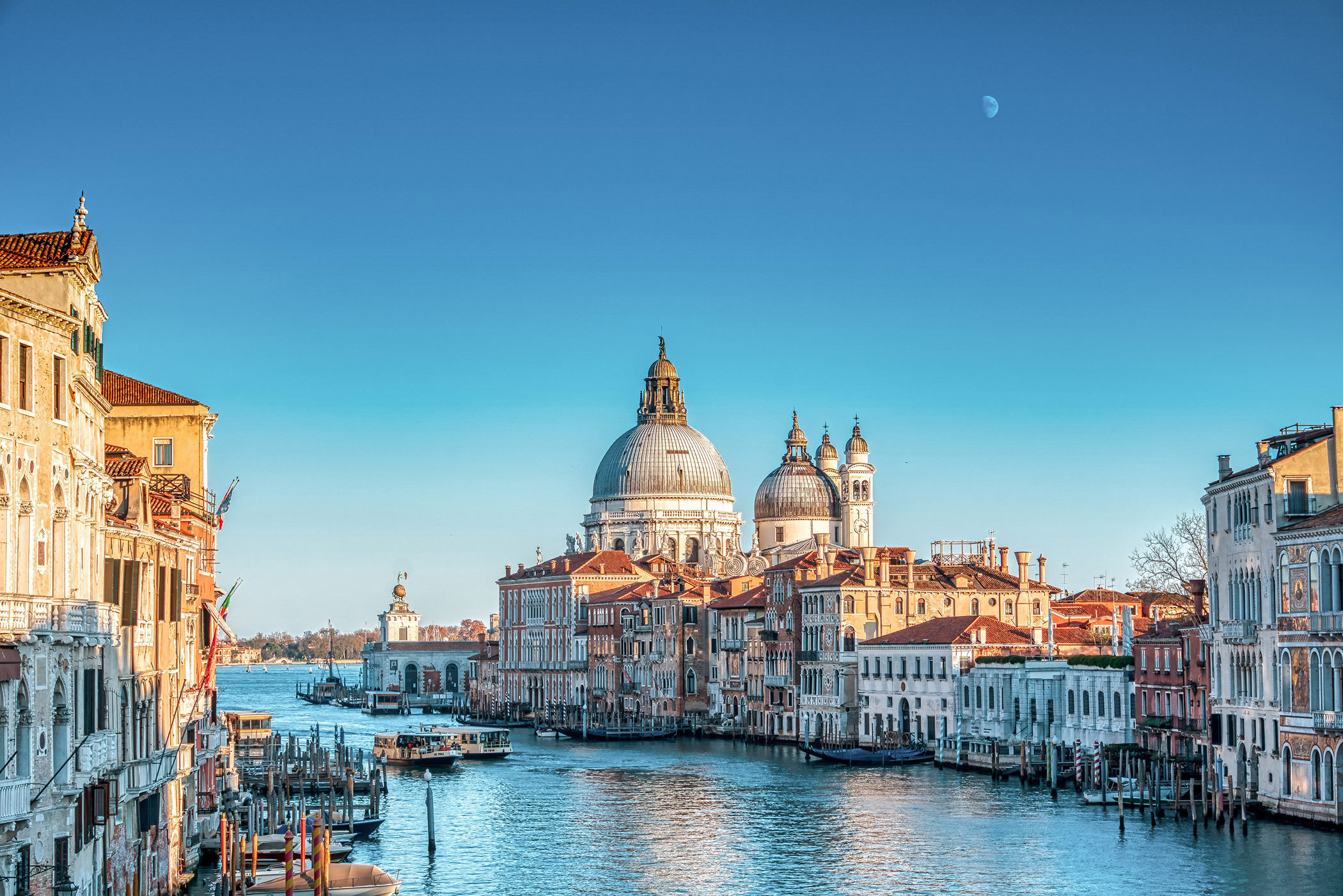 canal-grande-venice-italy.jpg