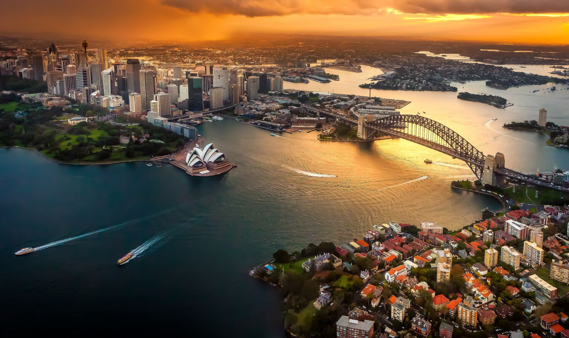Cityscape at dusk, Sydney, Australia with the Sydney Opera House and Bridge