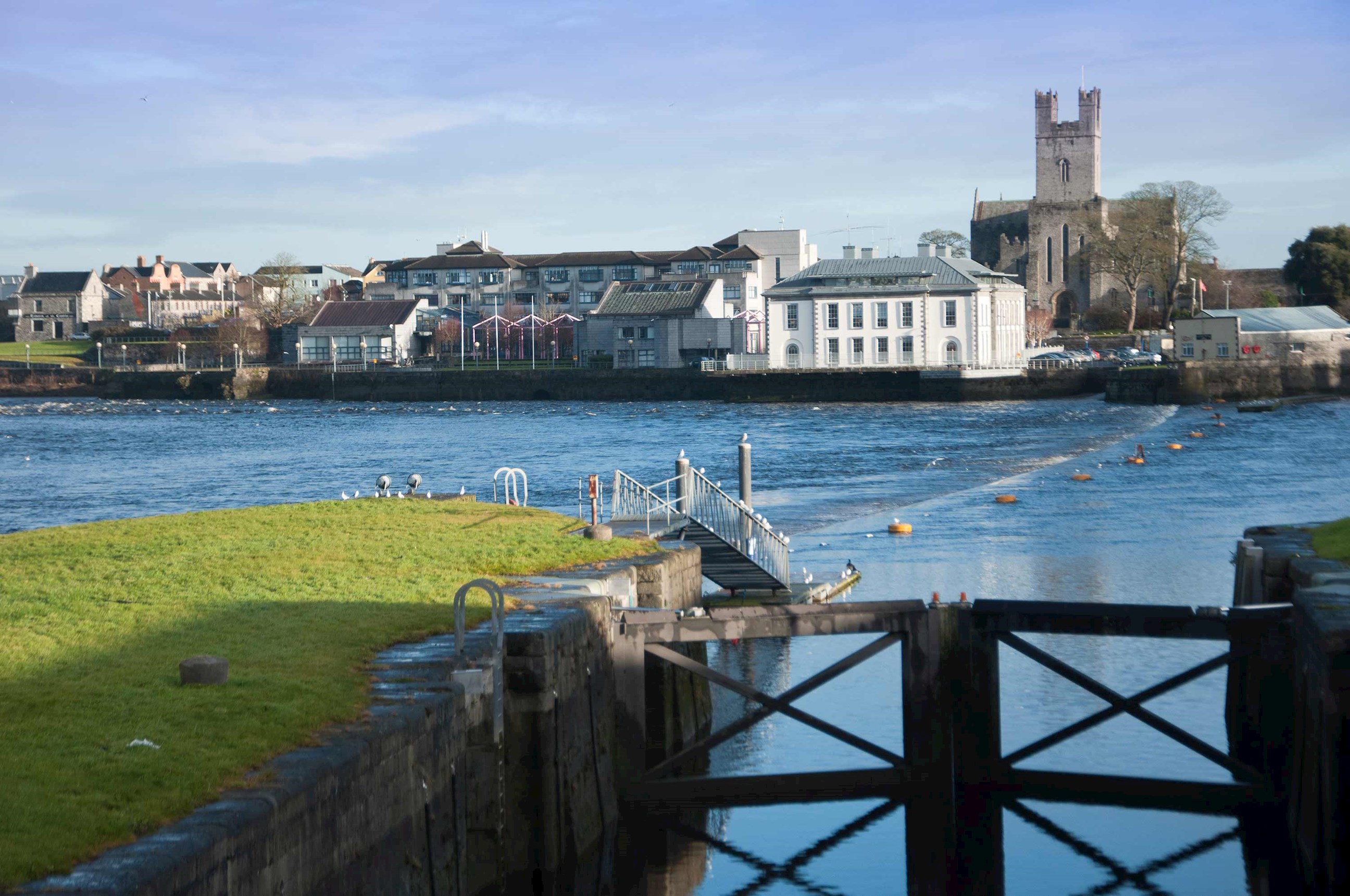 shannon-river-cruise-ireland.jpg