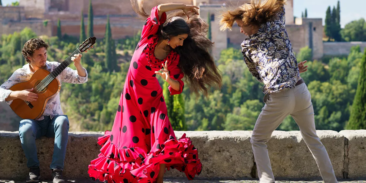 Spanish Wonder guided tour dancer
