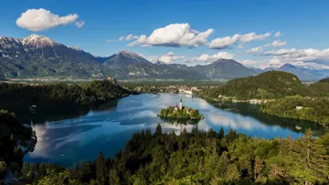 alpine-jewels-slovenian-drive-lake-bled-slovenia.jpg