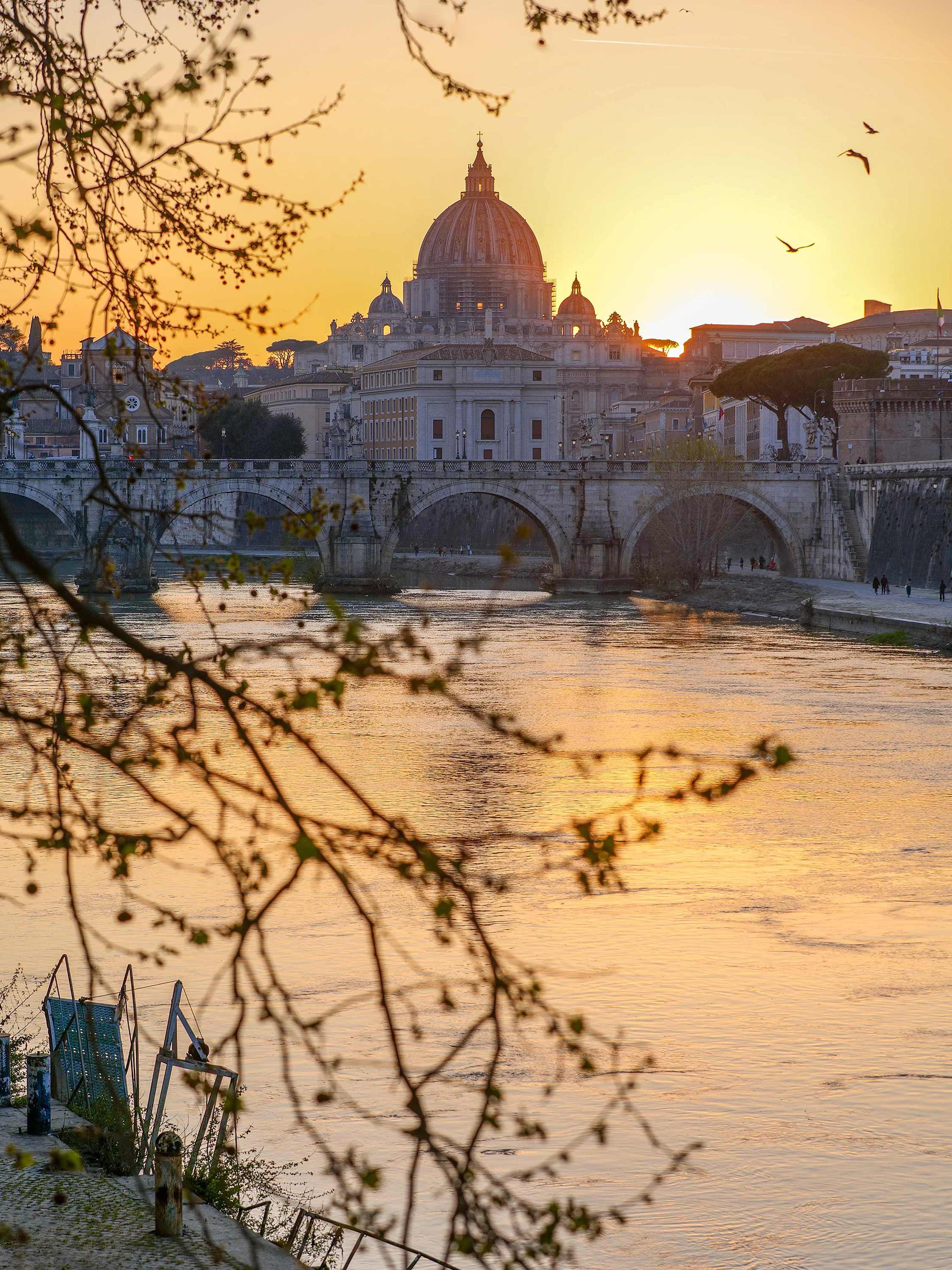 tiber-river-st-peters-cathedral-rome-italy.jpg