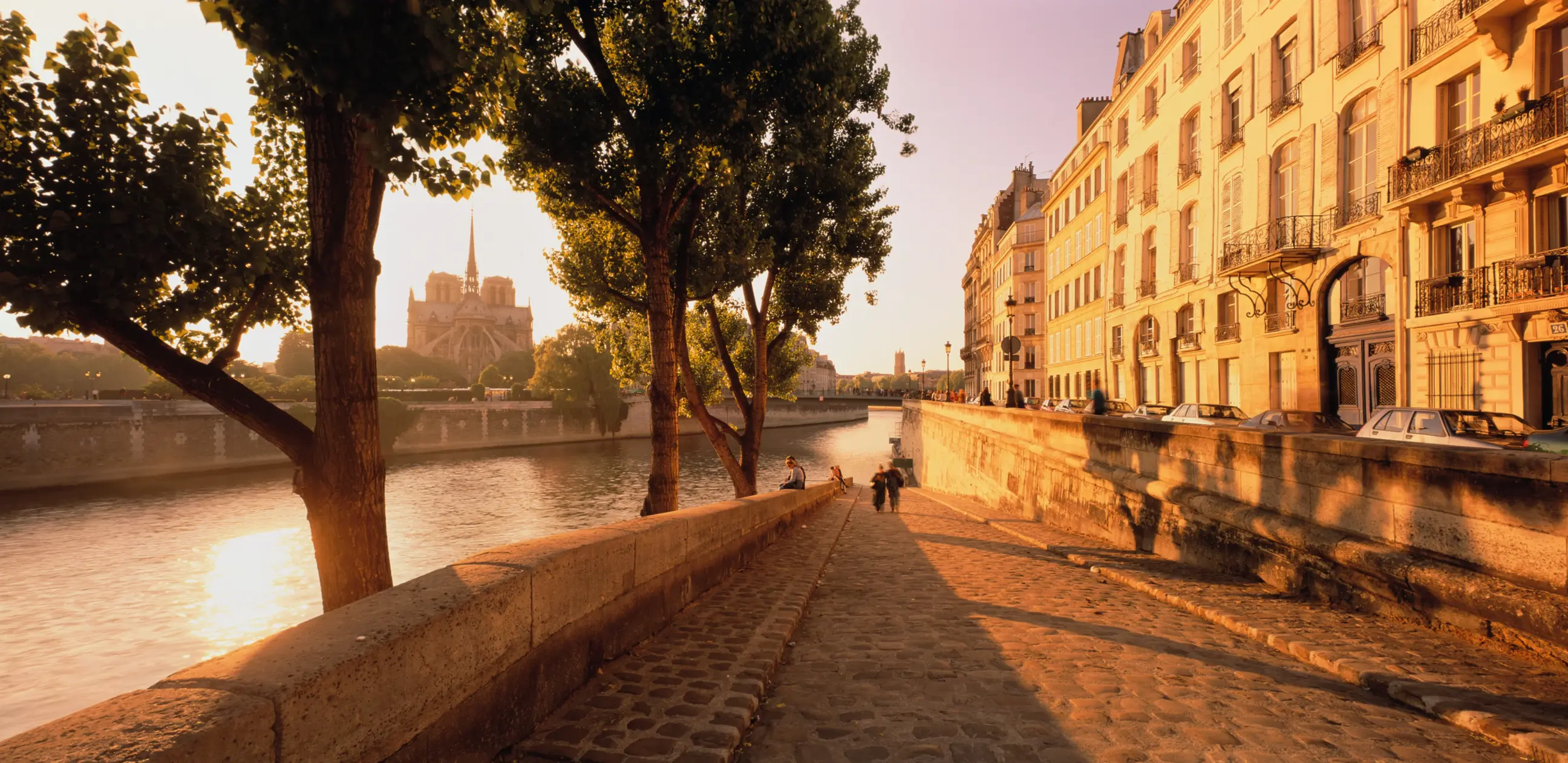 day-hero-walk-by-the-seine-paris-france.webp