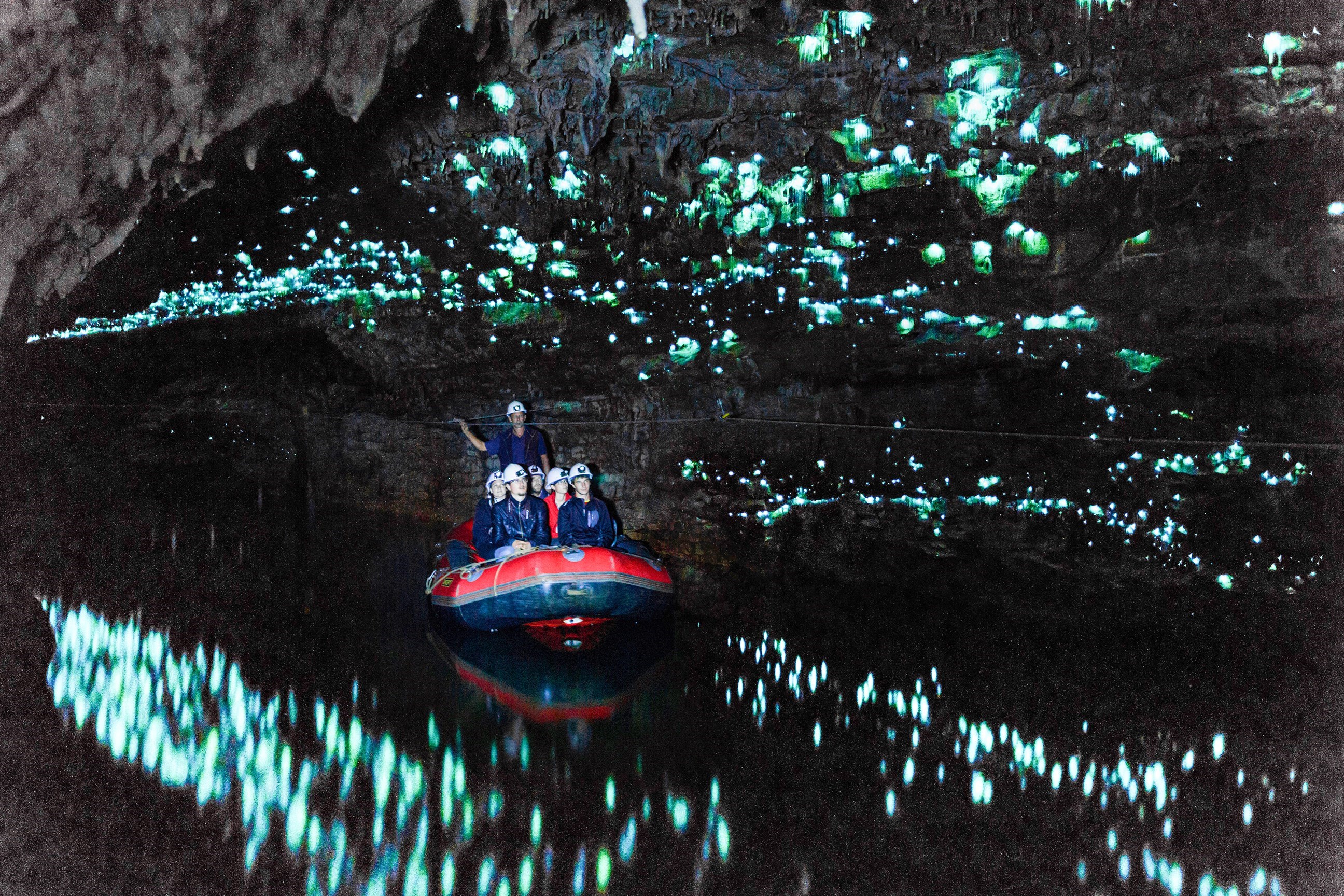 Tour Te Anau Glow Worm Caves in Te Anau, New Zealand