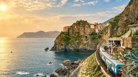 rail-journeys-low-impact-1167623137.webp