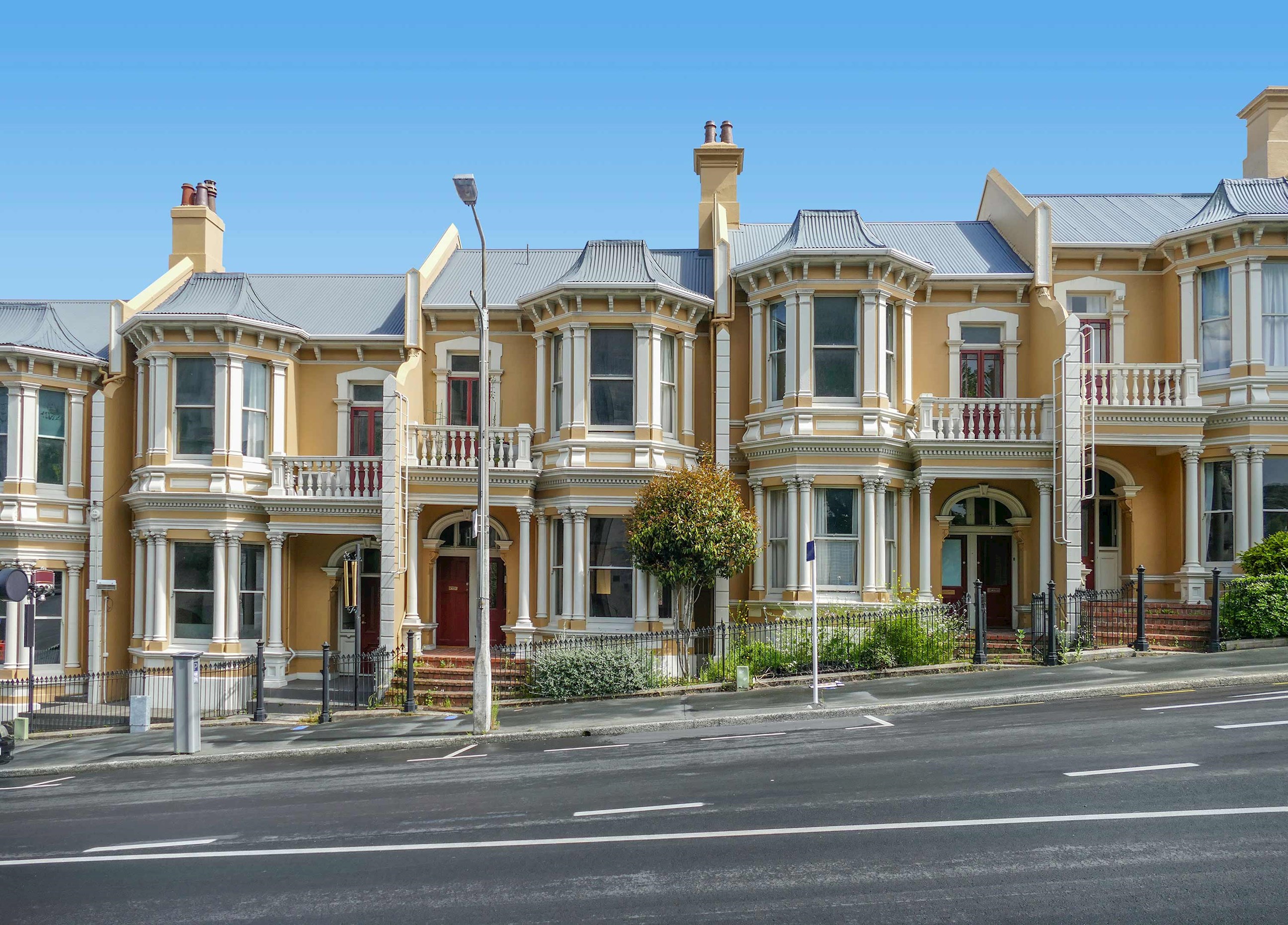 houses-dunedin-new-zealand.jpg
