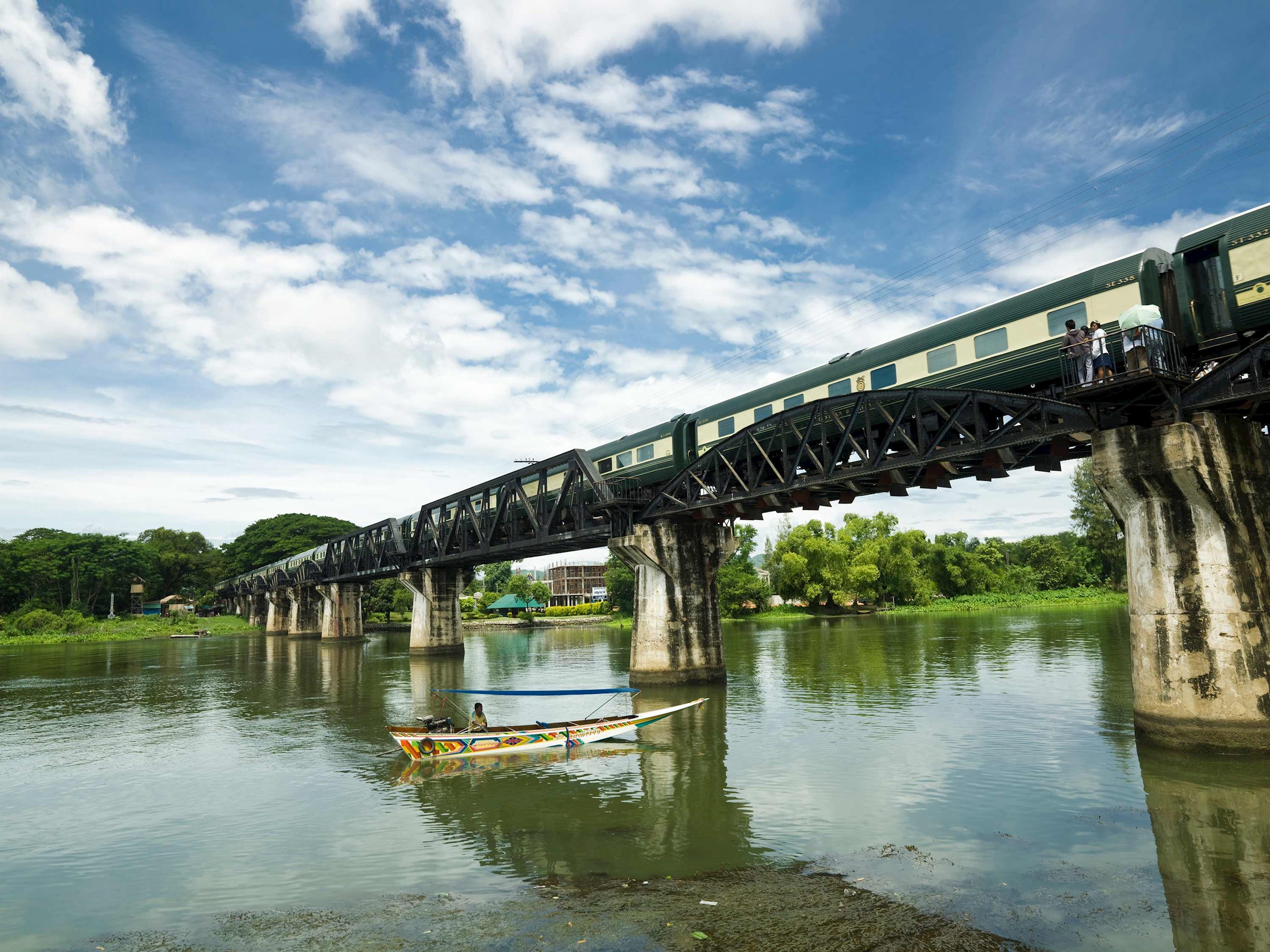 train-river-kwai-kanchanburi-thailand.jpg