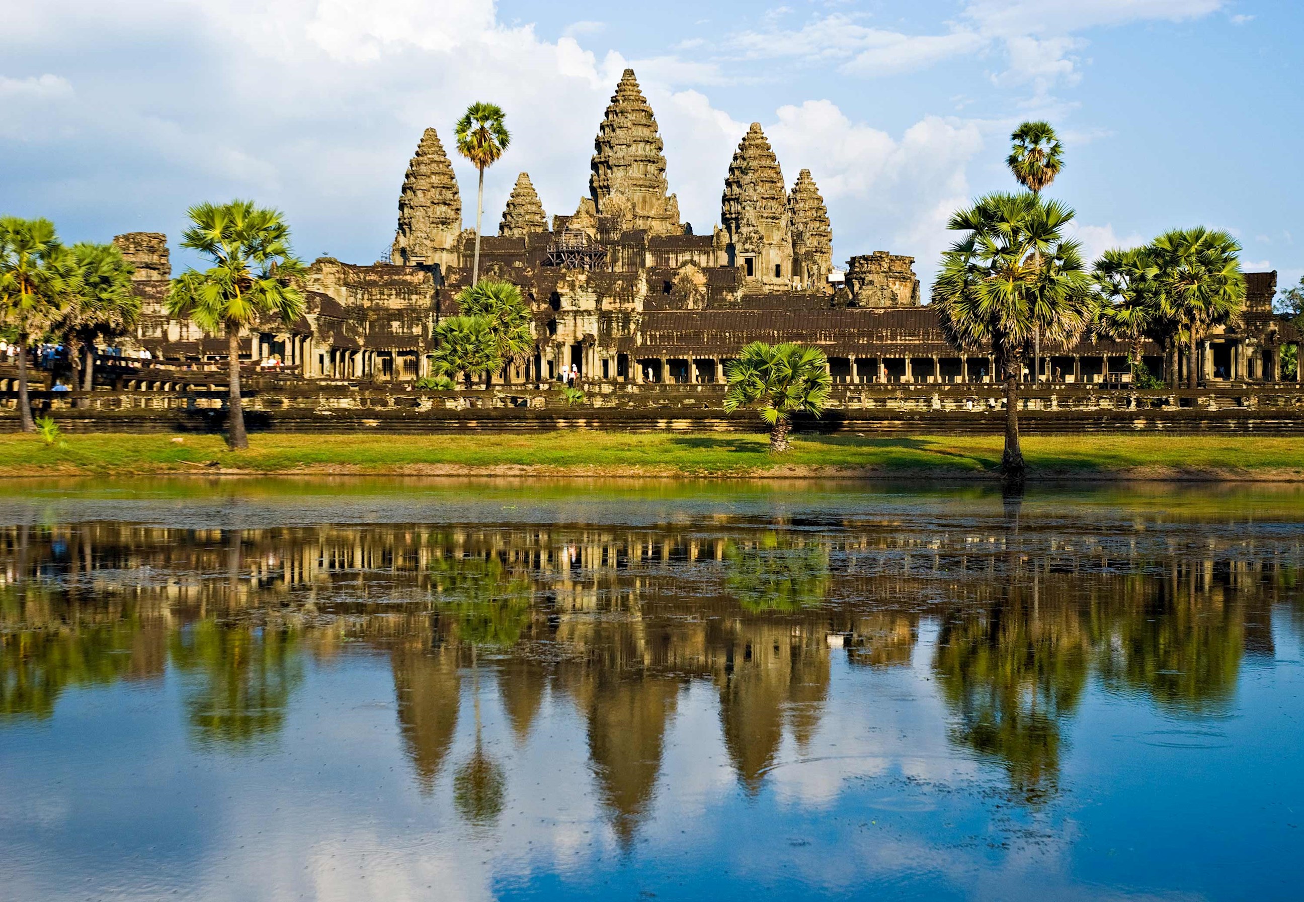 Angkor Voyage a’ Travers Vietnam & the Temples og Angkor Tour 2025 | Trafalgar CA