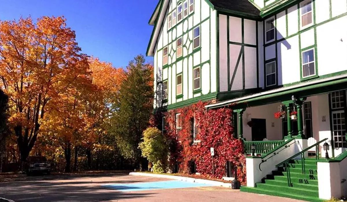 Grynmill Inn Hotel in Corner Brook, Canada during Autumn