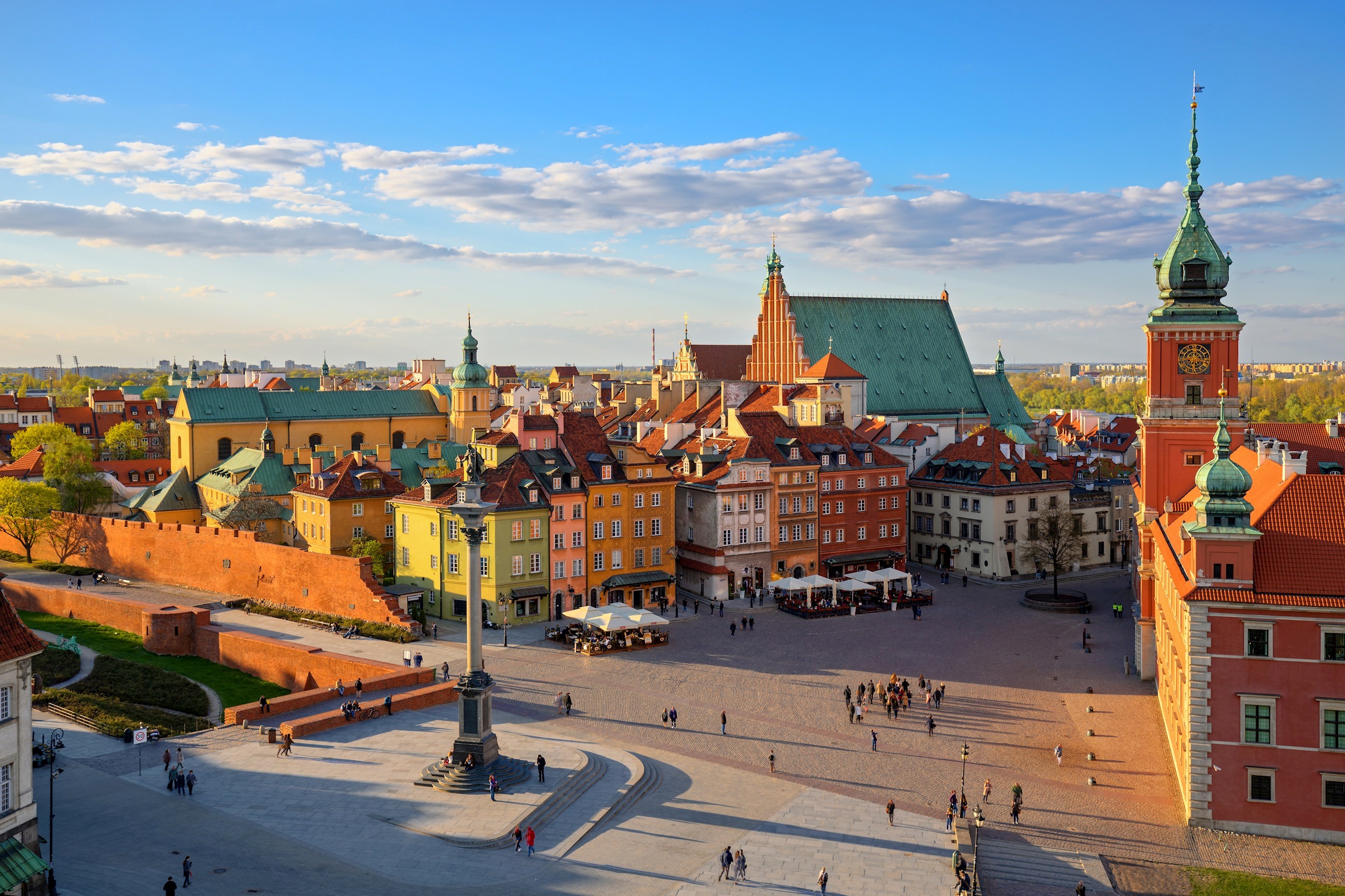explore-warsaws-historic-and-famous-sites-poland.jpg