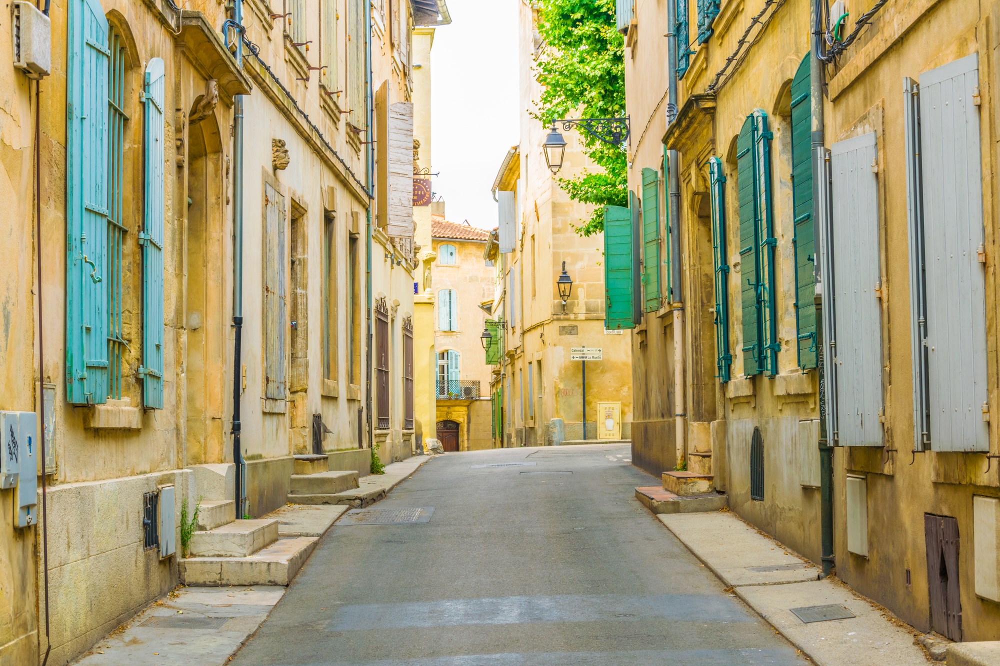 street-center-arles-france.jpg