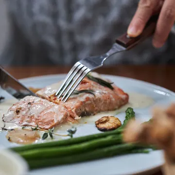 norwegian-flavours-baked-salmon-sauce-oslo-norway.jpg