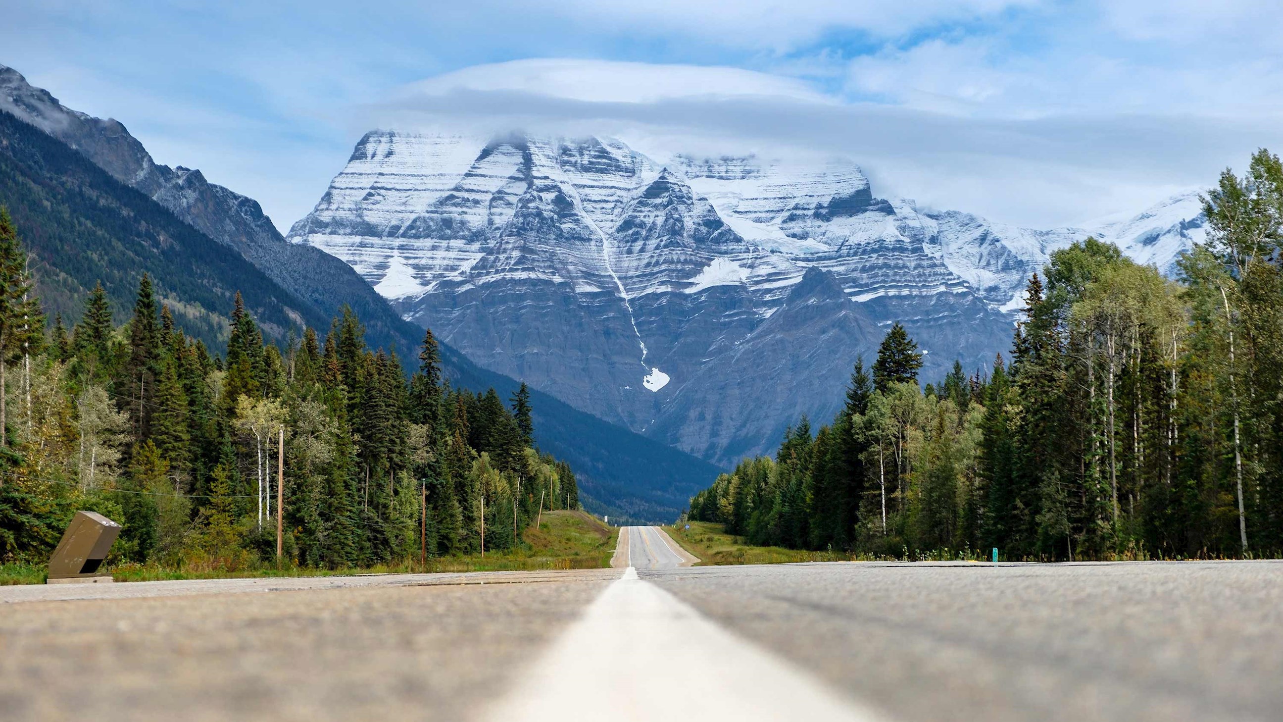 road-view-mount-robson-canada.jpg