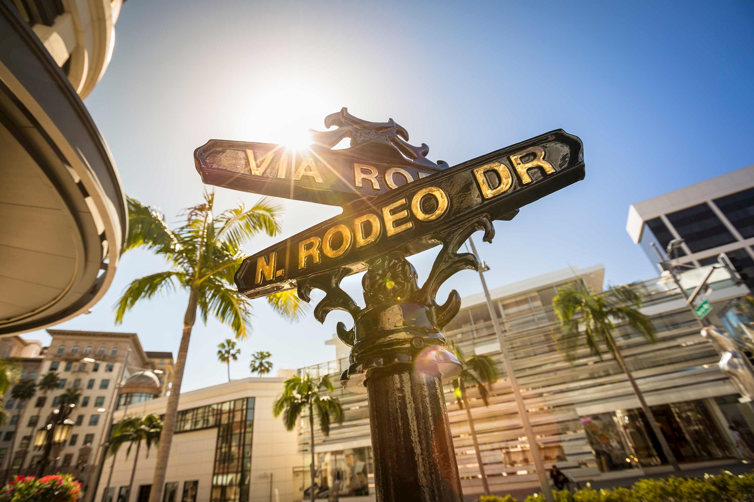 rodeo-drive-sign-beverly-hills-usa.jpg