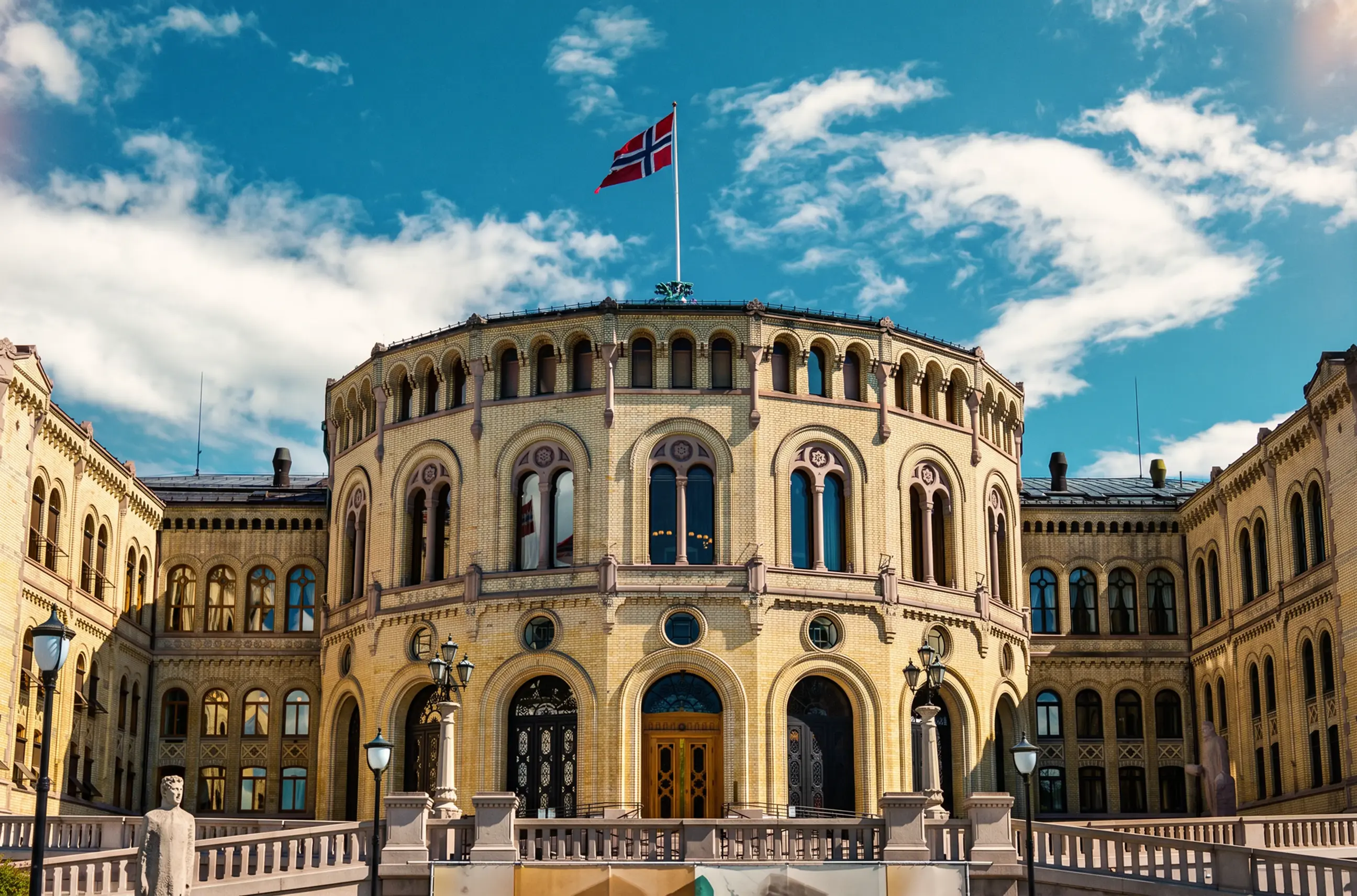day-hero-storting-norwegian-parliament-oslo-norway.webp