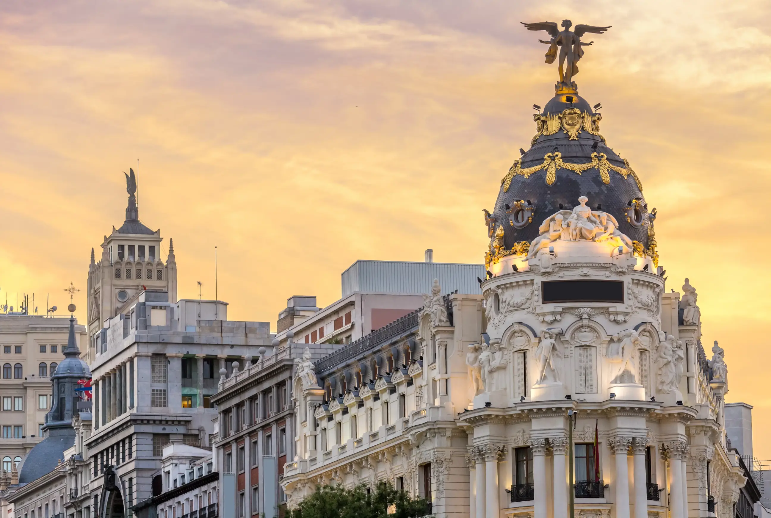 day-hero-downtown-in-gran-via-madrid-spain.webp