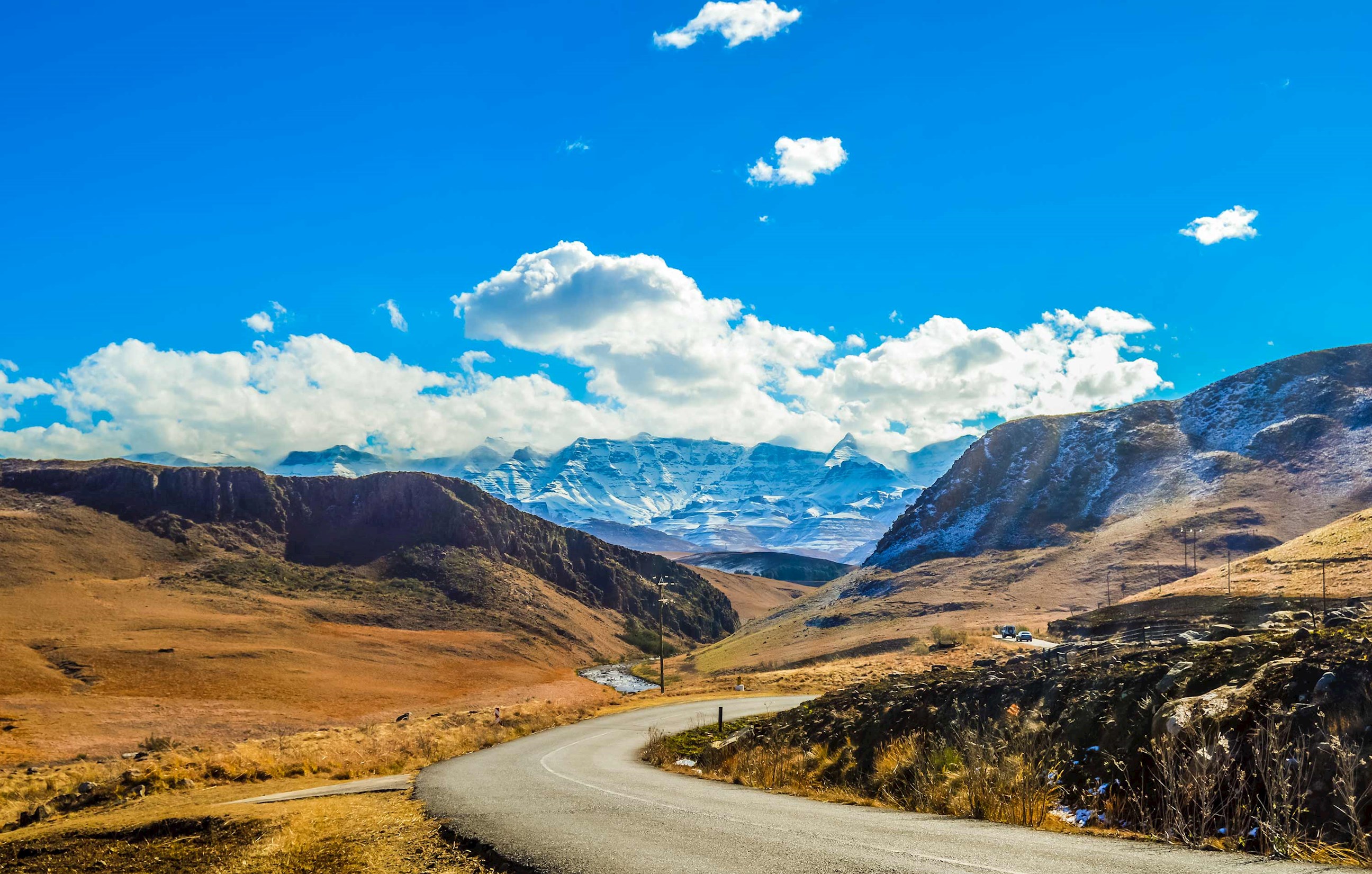 underberg-landscape-southern-drakensberg-south-africa.jpg