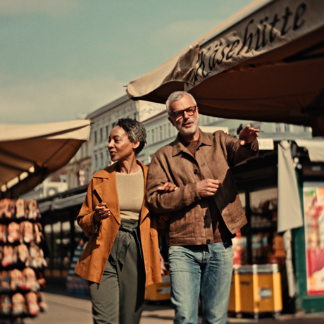ttc_trar_hn1394324_man-woman-market_dsc05838_v2_srgb.png
