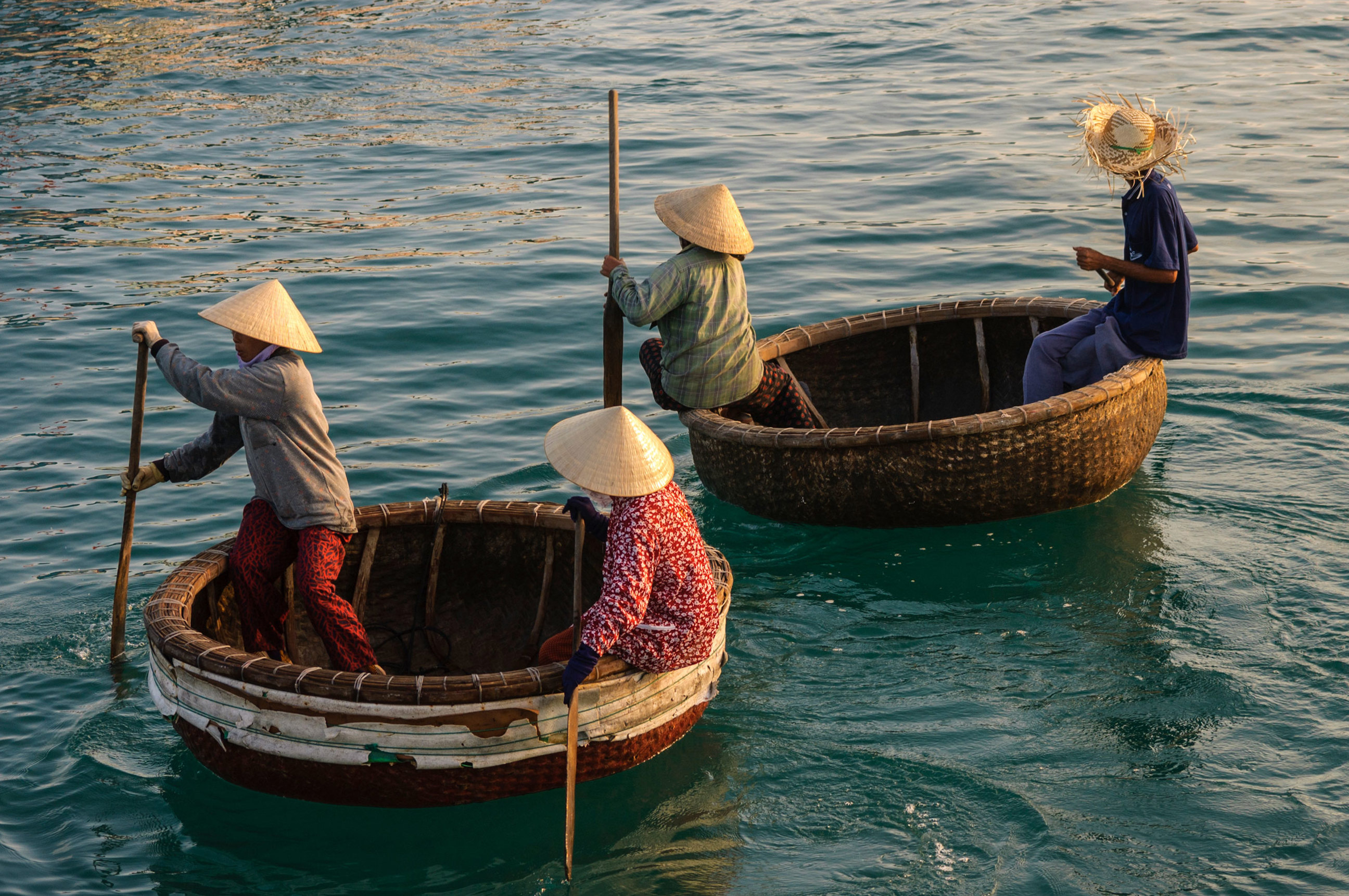 vietnamese-round-boats-hoi-an-vietnam.jpg