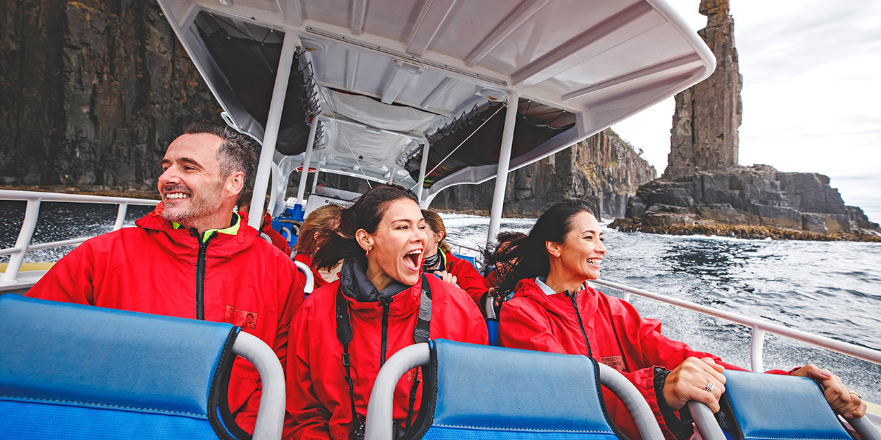 people-on-bruny-sland-cruise-tasmania-day-12.jpg