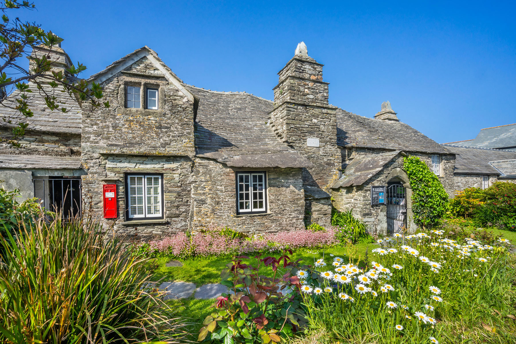 tintagel-town-old-post-office-cornwall-england.jpg