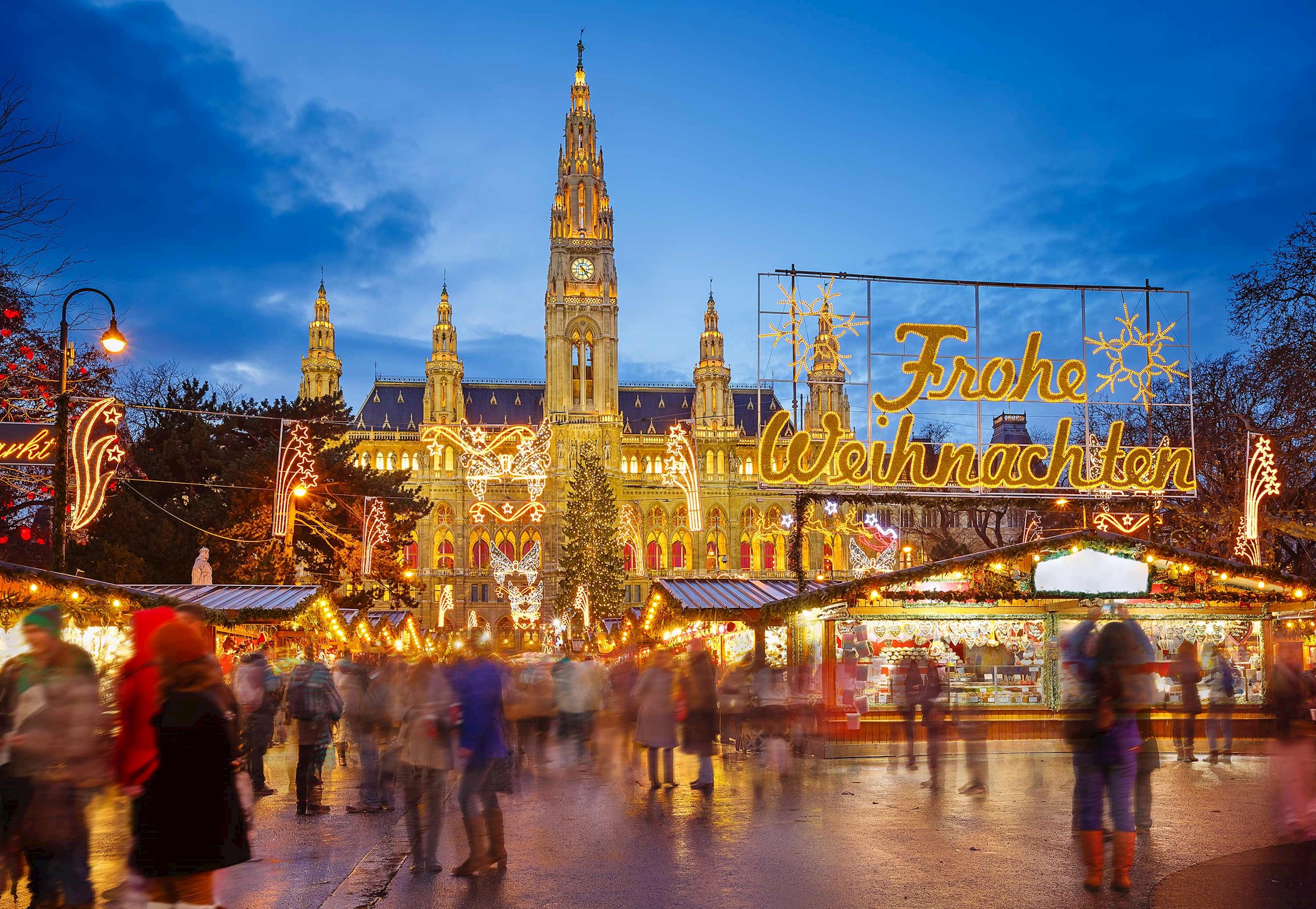 rathaus-christmas-market-vienna-austria.jpg