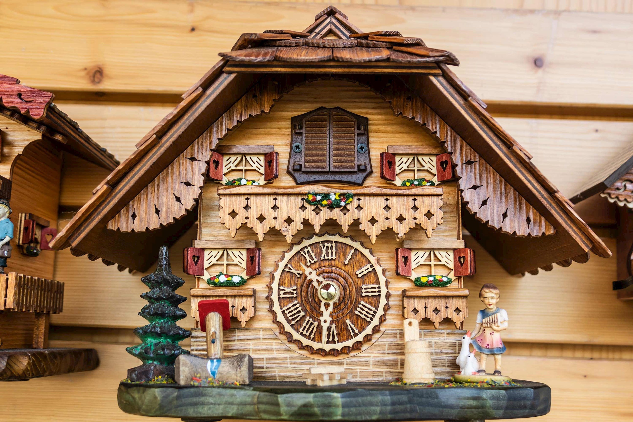 cuckoo-clock-black-forest-germany.jpg