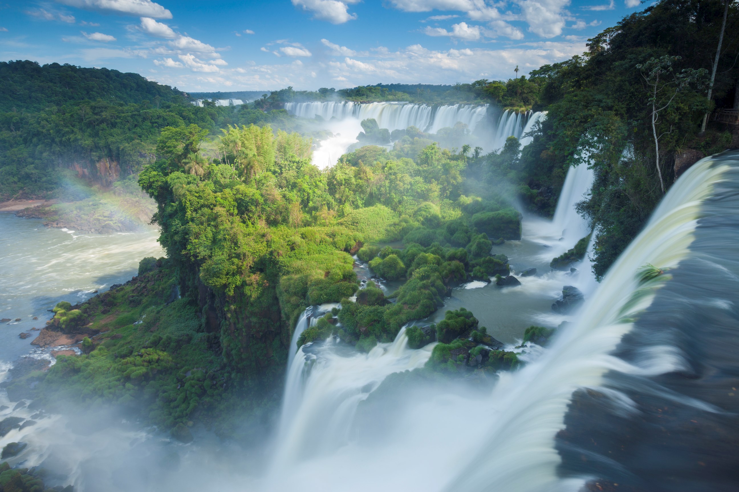landscape-iguazu-falls-argentina.jpg