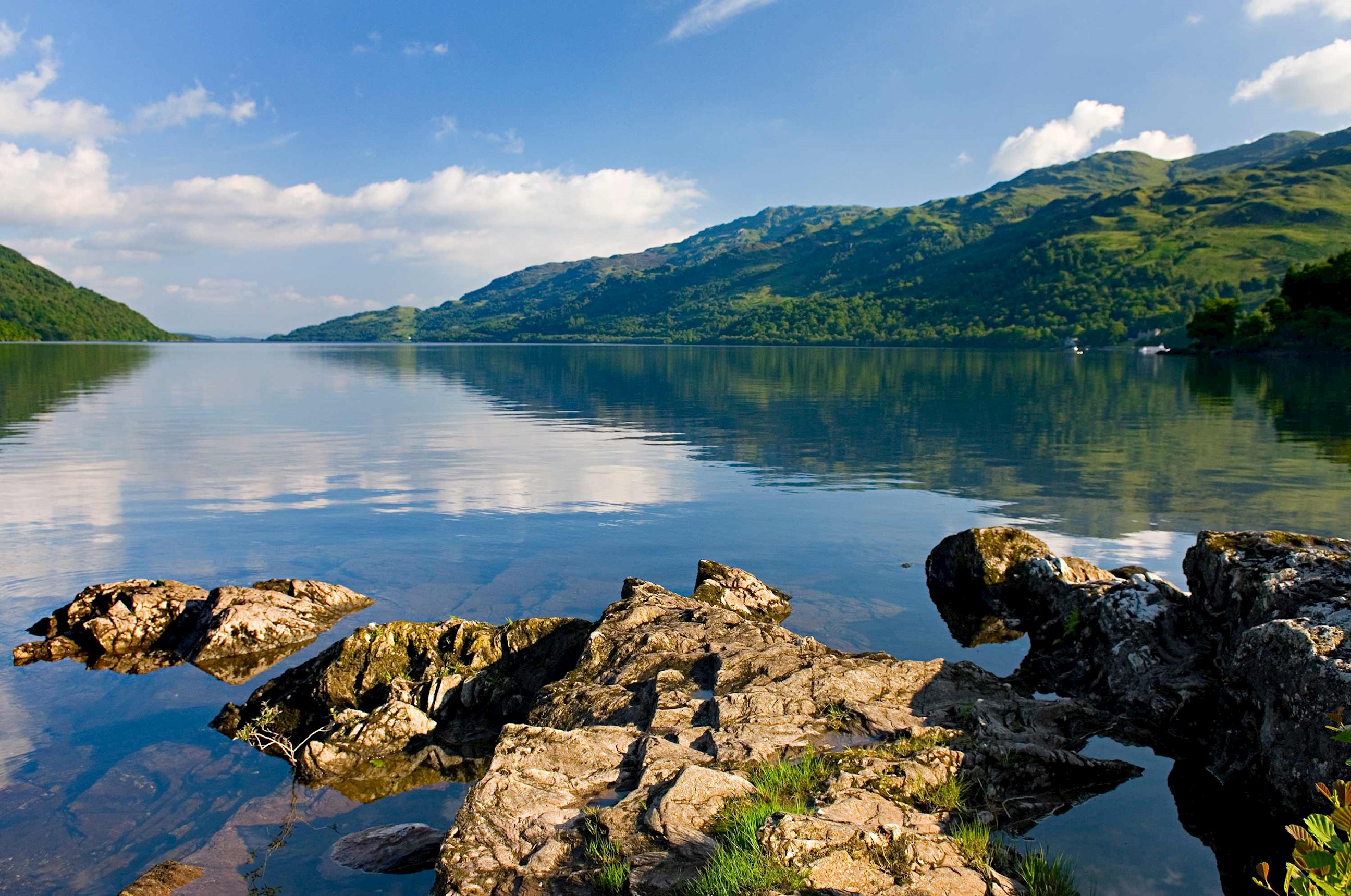 landscape-loch-lomond-scotland.jpg