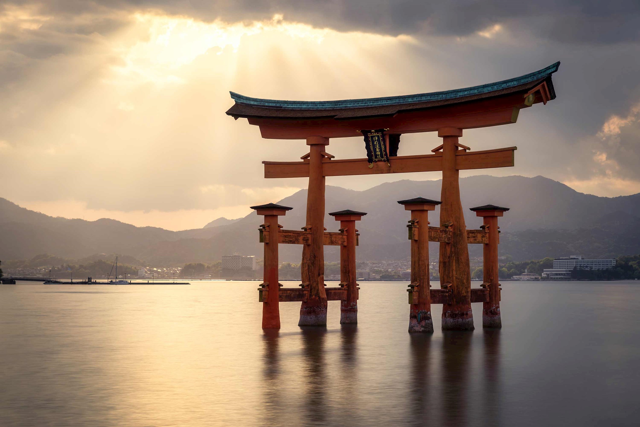 Splendors of Japan with Hiroshima Guided Tour