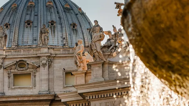 Large St Peter's Basilica Cathedral Architecture Detail Fountain 527838145