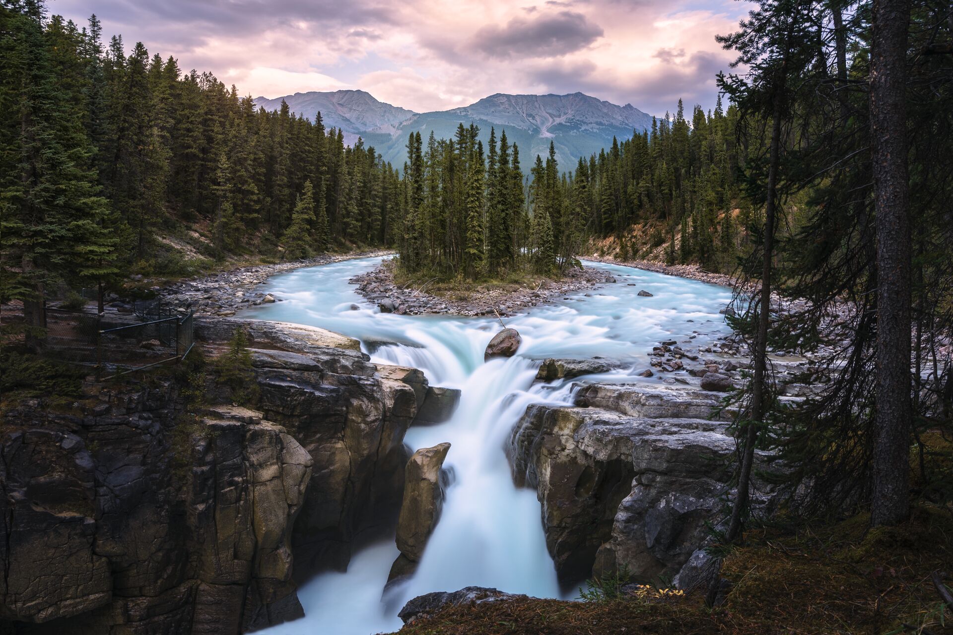 Sunwapta Falls, Jasper National Park, Alberta, Canada