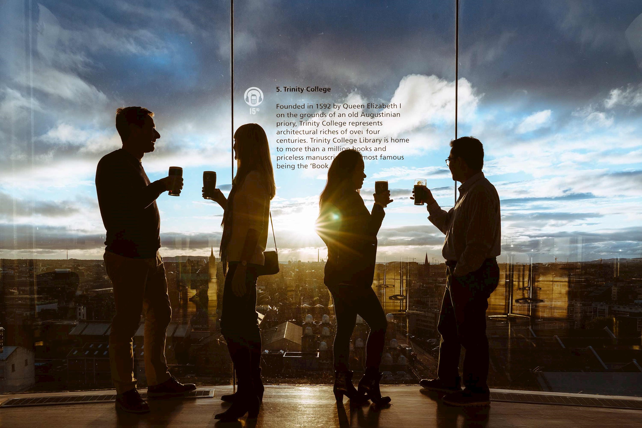 gravity-bar-guinness-storehouse-dublin-ireland.jpg