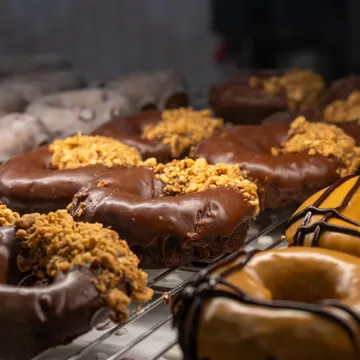 history-and-donuts-walking-tour-1.jpg