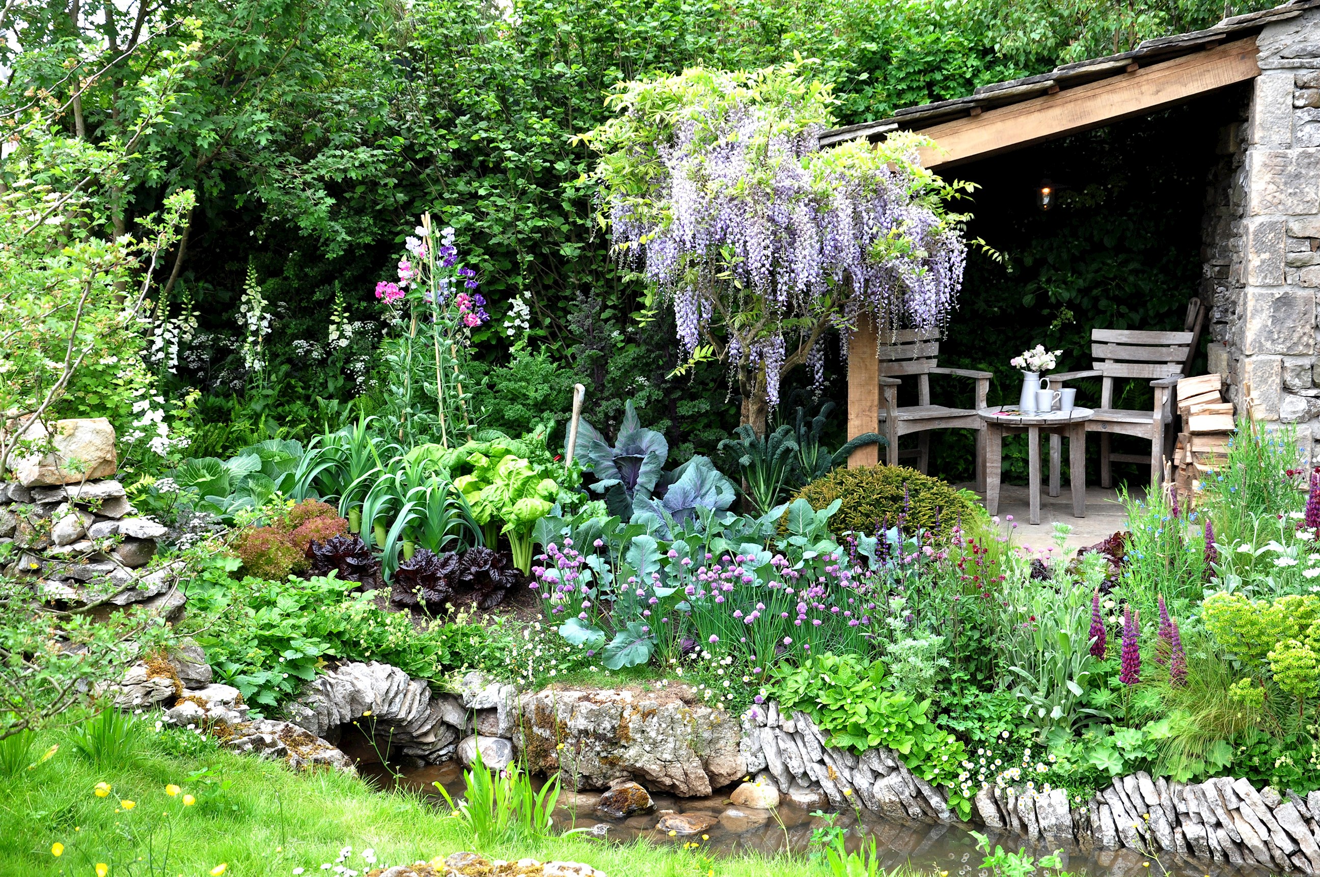 chelsea-flower-show-london-england.jpg