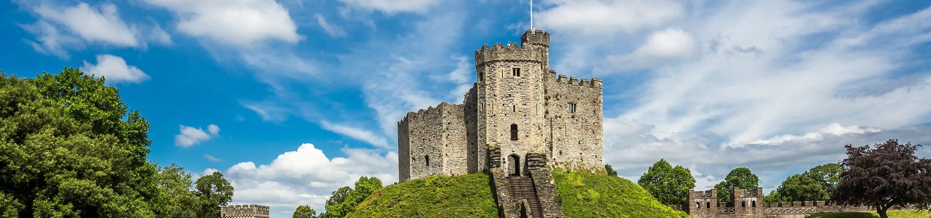 Website Banner Cardiff City Centre, Cardiff Castle, Norman Keep 674907891