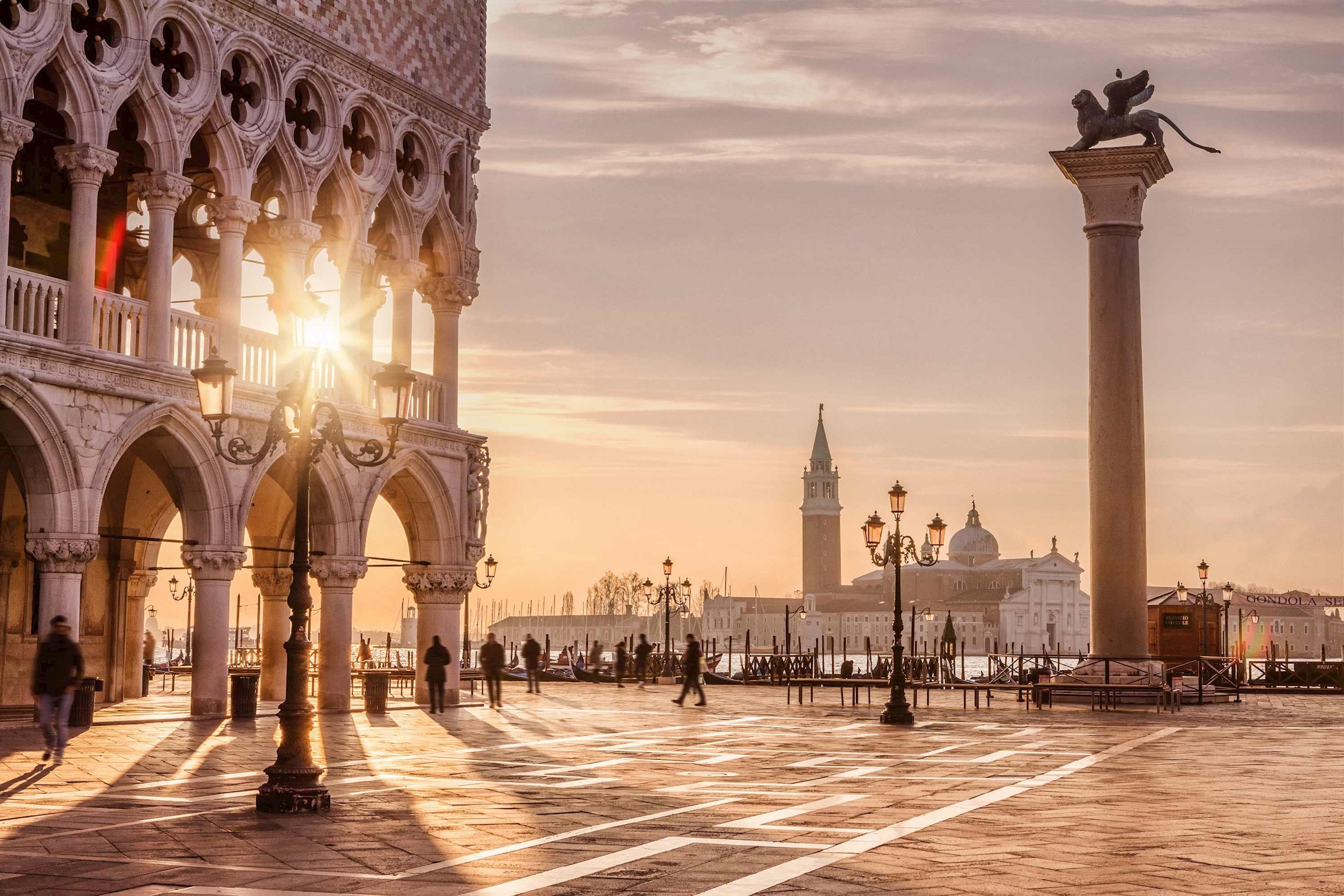 visit-doges-palace-st-marks-venice-italy.jpg