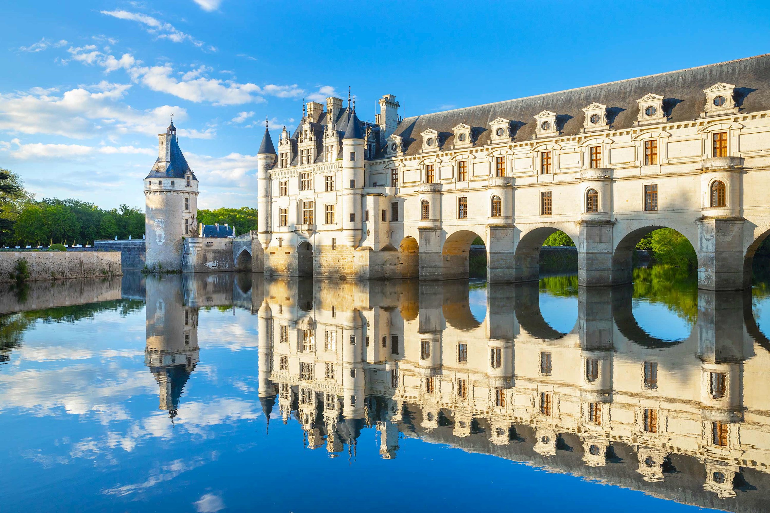 chateau-de-chenonceau-loire-valley-france.jpg
