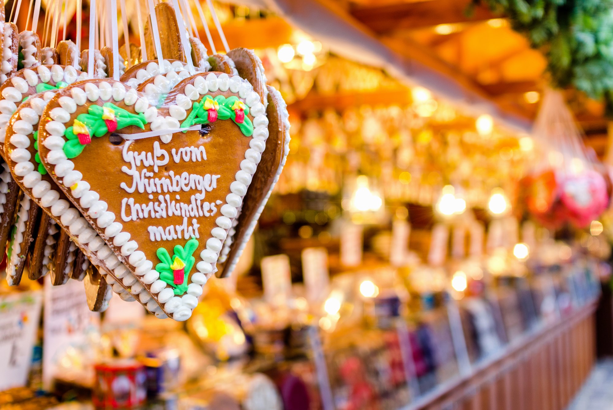 ginger-bread-christmas-market-nuremberg-germany.jpg