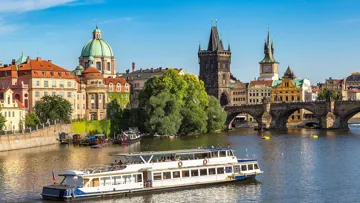 cruise-river-vltava-prague-czech-republic.jpg