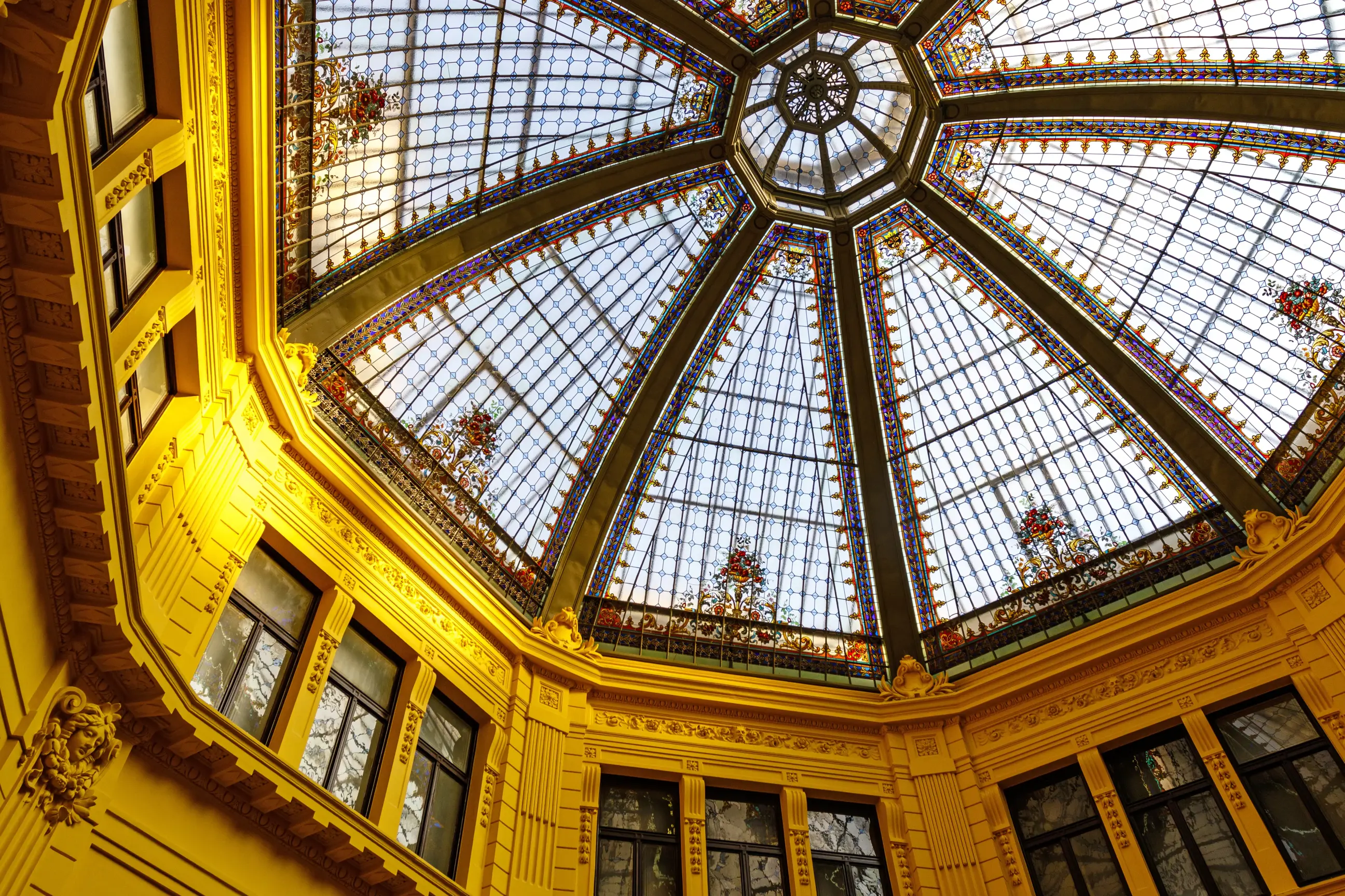 day-hero-oktagon-passageway-in-zagreb-croatia.webp