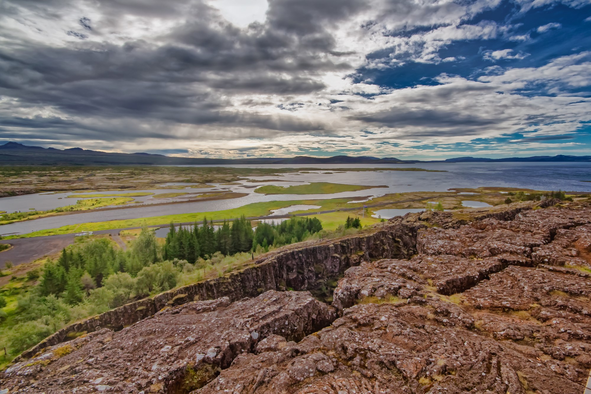 monument-thingvellir-national-park-golden-circle-reykjavik-iceland.jpg