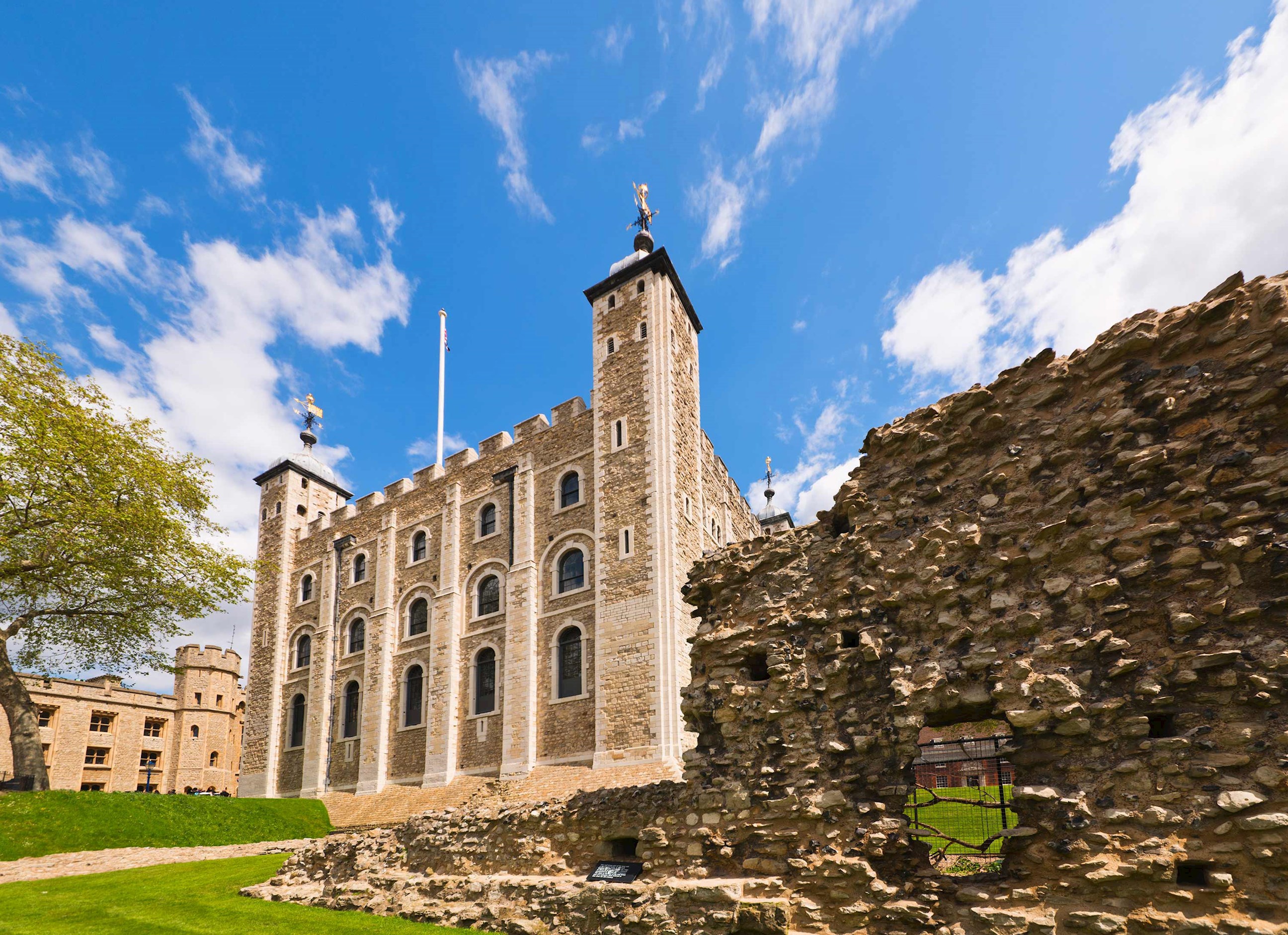 tower-london-england.jpg