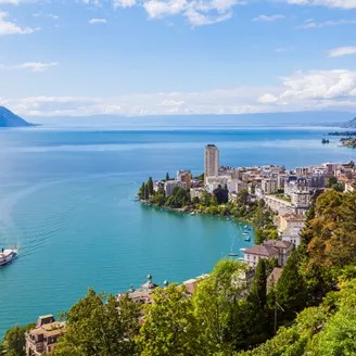 switzerland-lake-geneva-montreux-cityscape-with-paddlesteamer.jpg