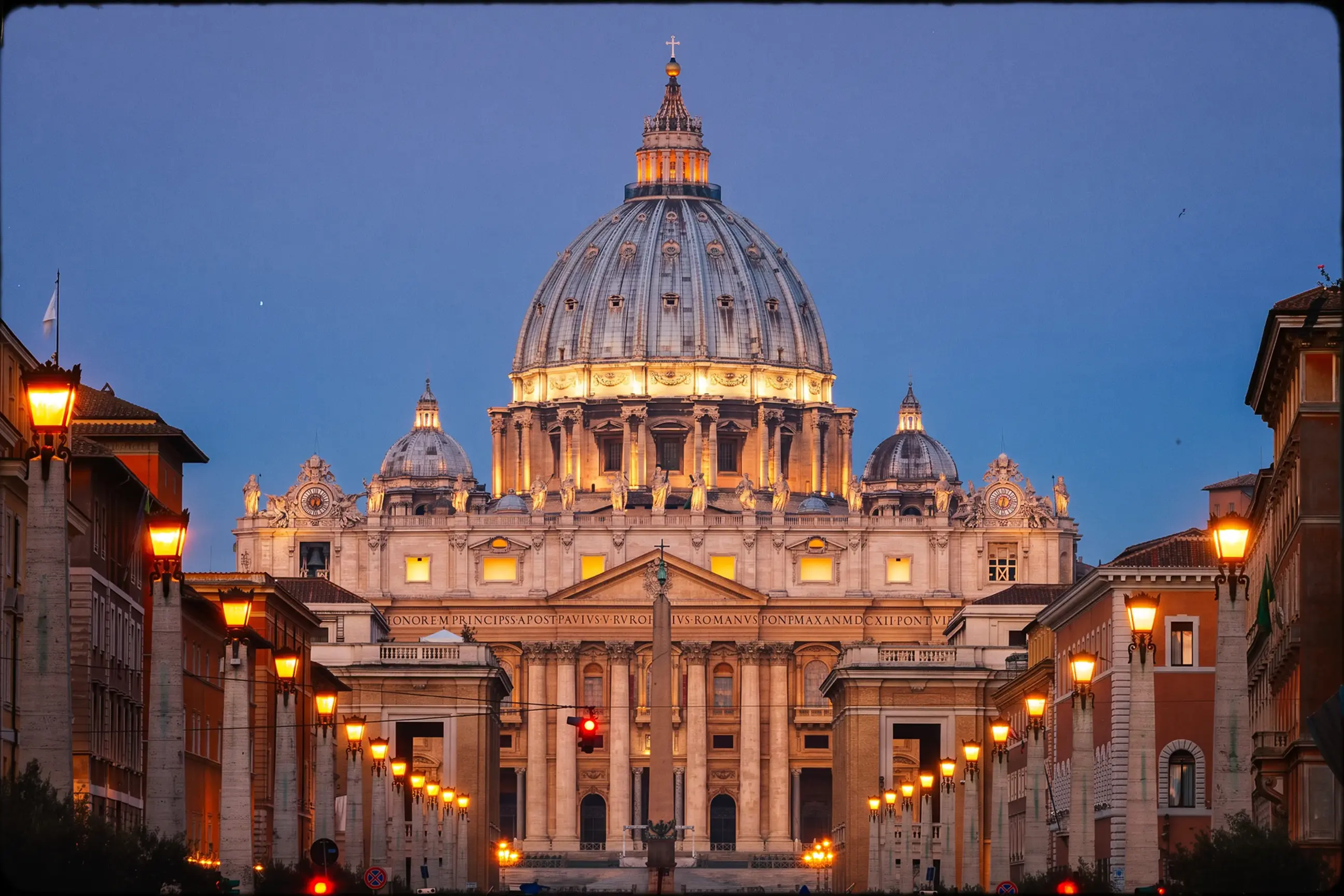 day-hero-st-peters-basilica-sunrise-rome-italy.webp