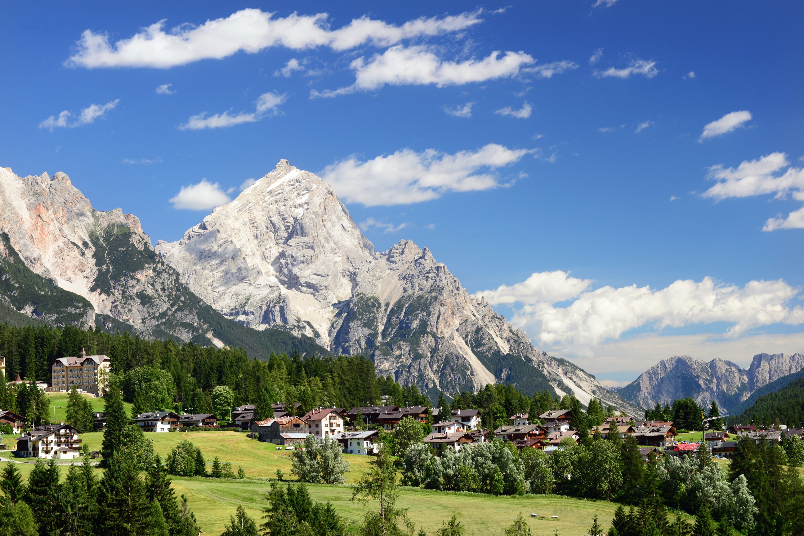 cortina-dampezzo-dolomites-italy.jpg